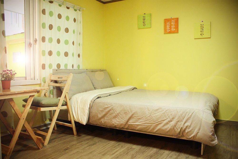 Lee & No Guesthouse Hongdae Seul Esterno foto